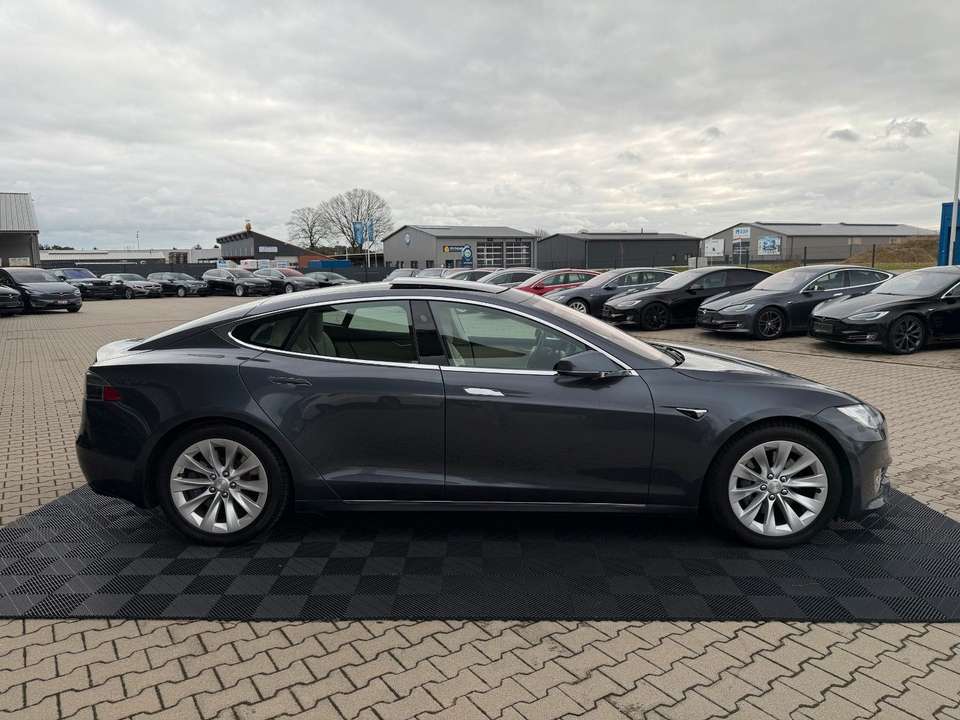 Tesla Model S - Imagem 14