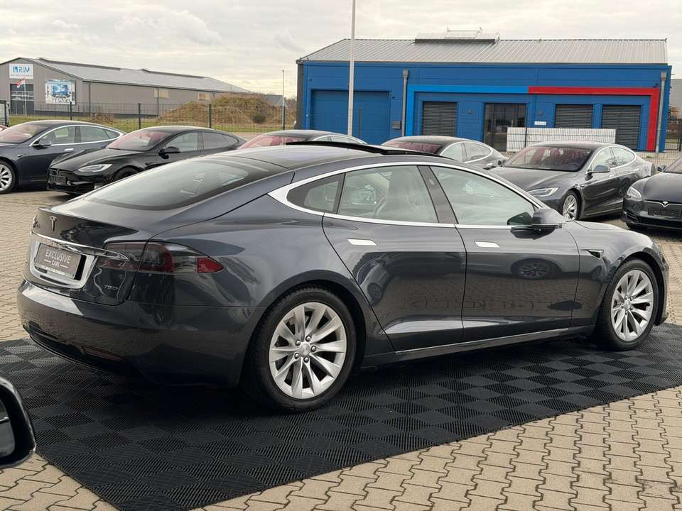 Tesla Model S - Imagem 15