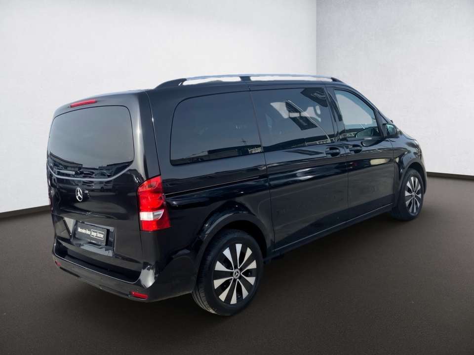 Mercedes-Benz V 220 - Imagem 5