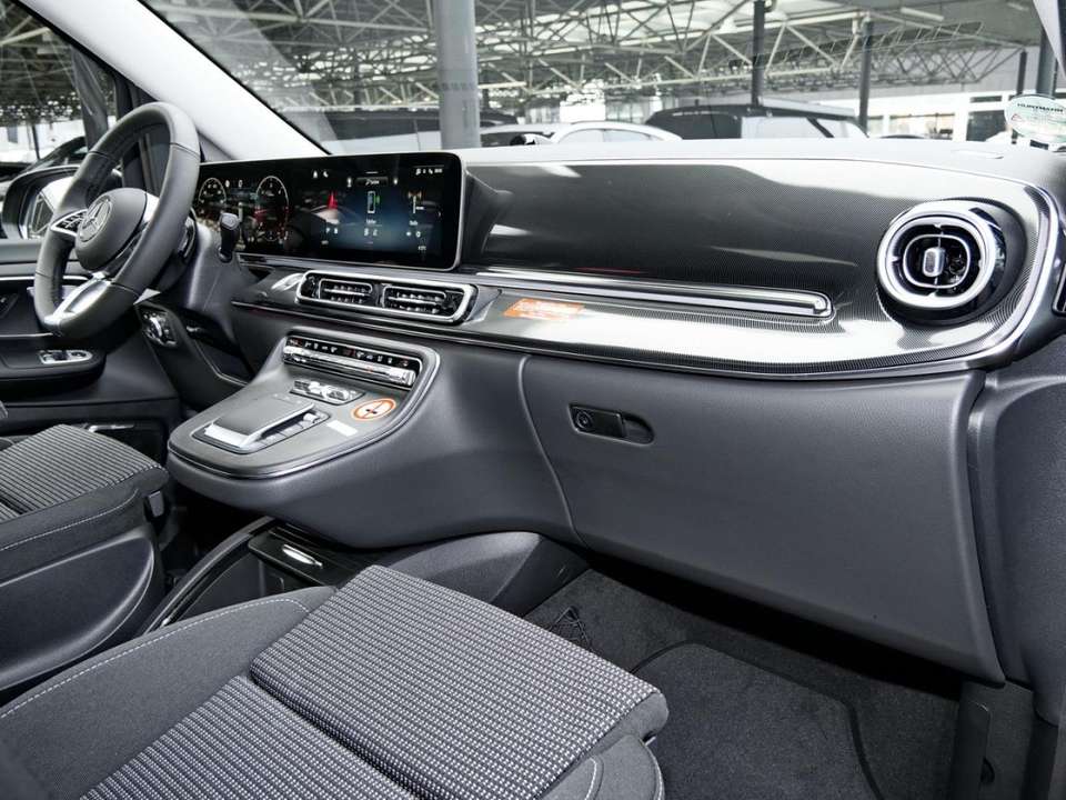 Mercedes-Benz V 300 - Imagem 15