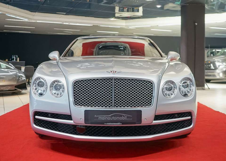 Bentley Flying Spur - Imagem 1