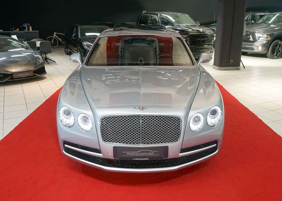 Bentley Flying Spur - Imagem 3
