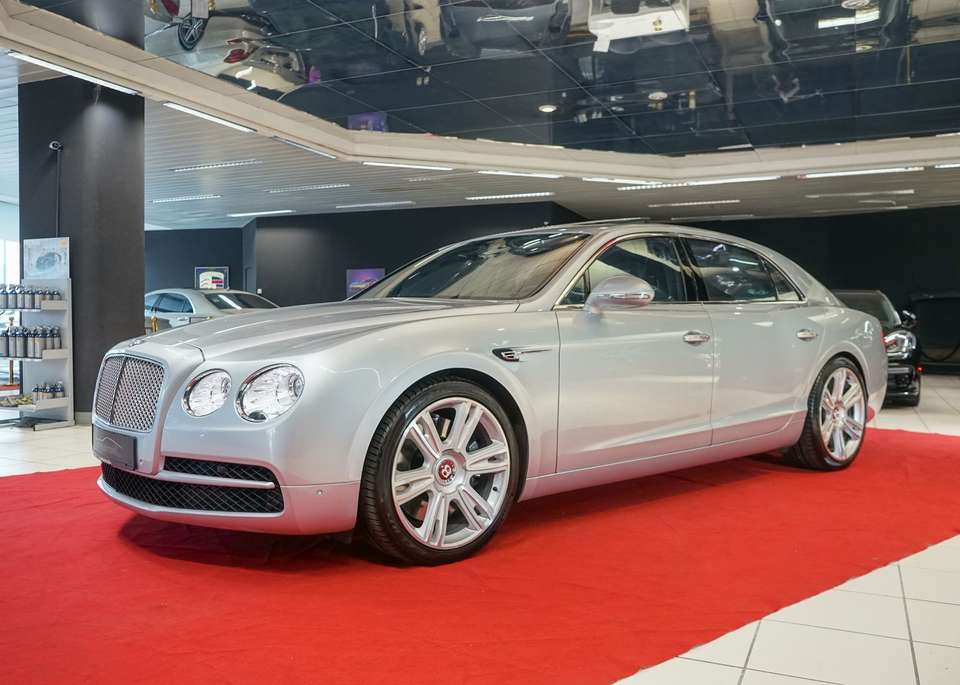 Bentley Flying Spur - Imagem 4