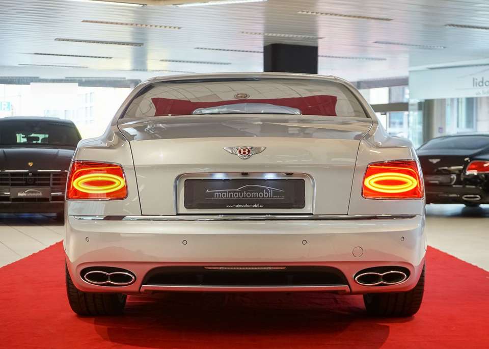 Bentley Flying Spur - Imagem 8
