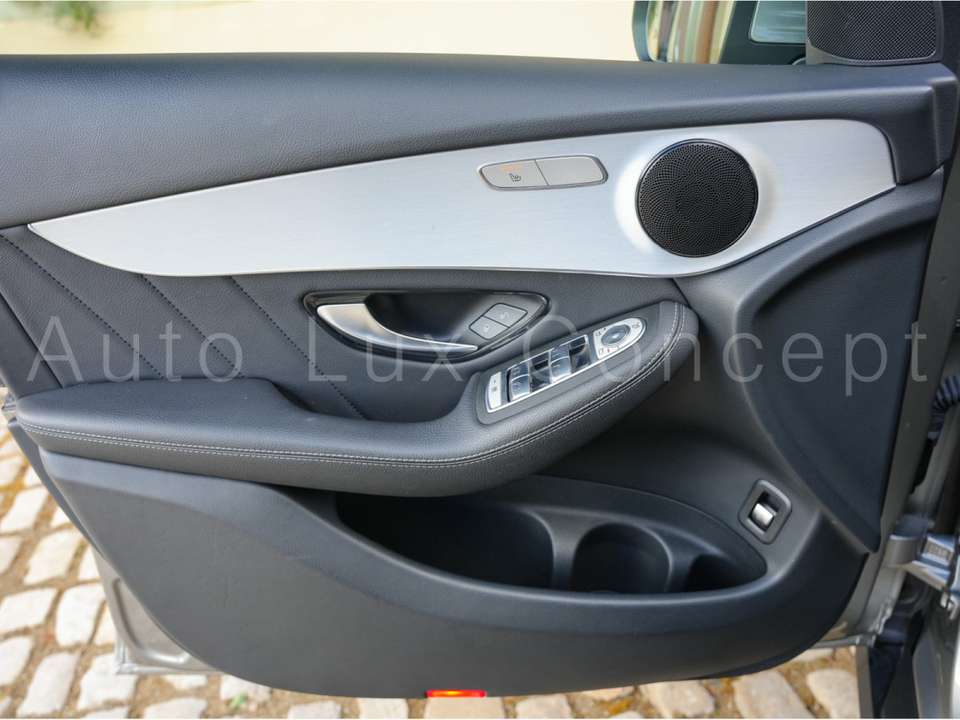 Mercedes-Benz GLC 300 - Imagem 11