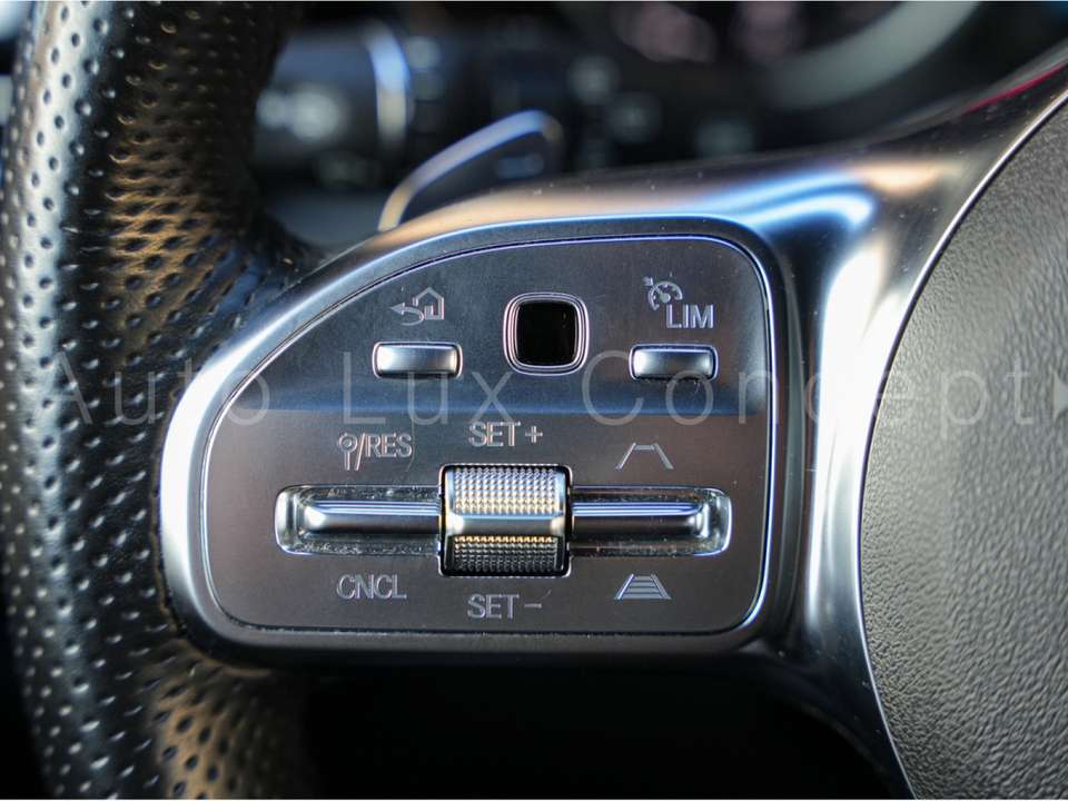 Mercedes-Benz GLC 300 - Imagem 12