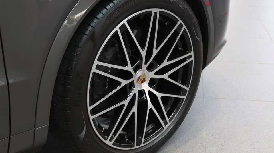 Porsche Cayenne - Imagem 8