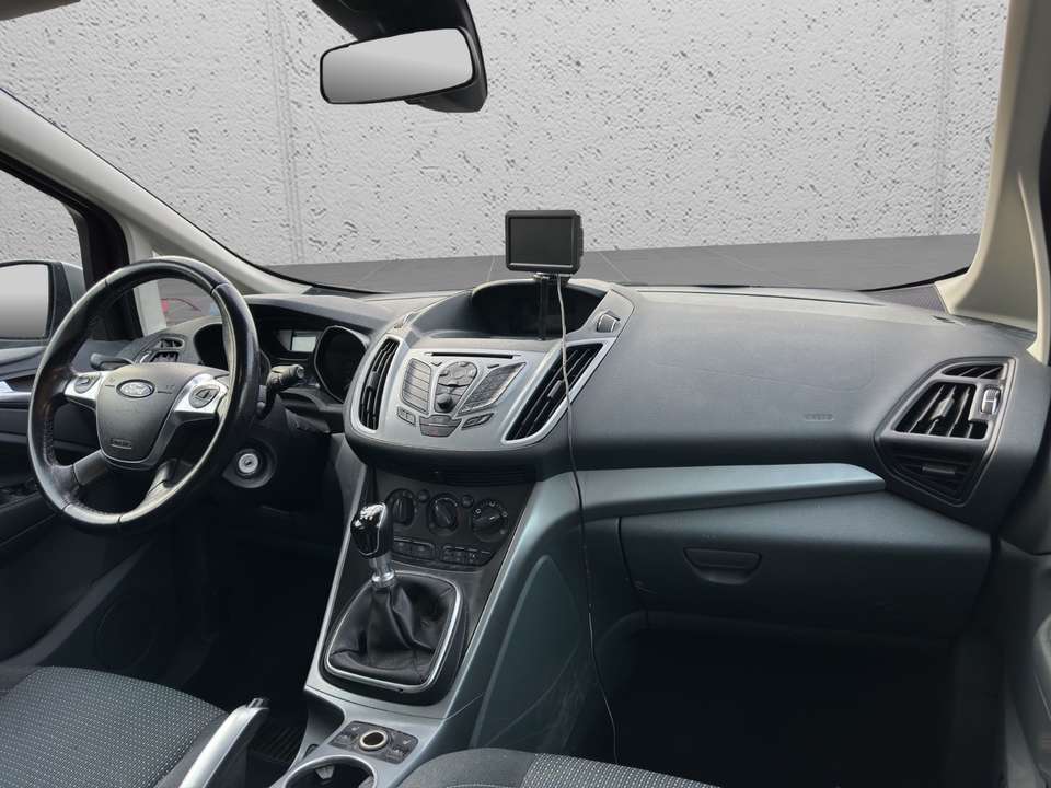 Ford C-Max - Imagem 18