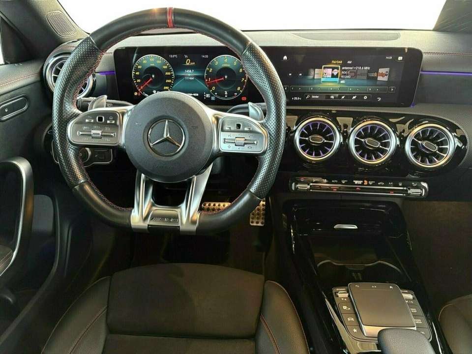 Mercedes-Benz CLA 35 AMG - Imagem 14