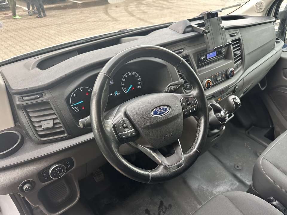 Ford Transit - Imagem 8