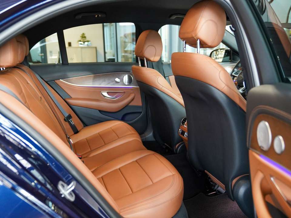 Mercedes-Benz E 220 - Imagem 12