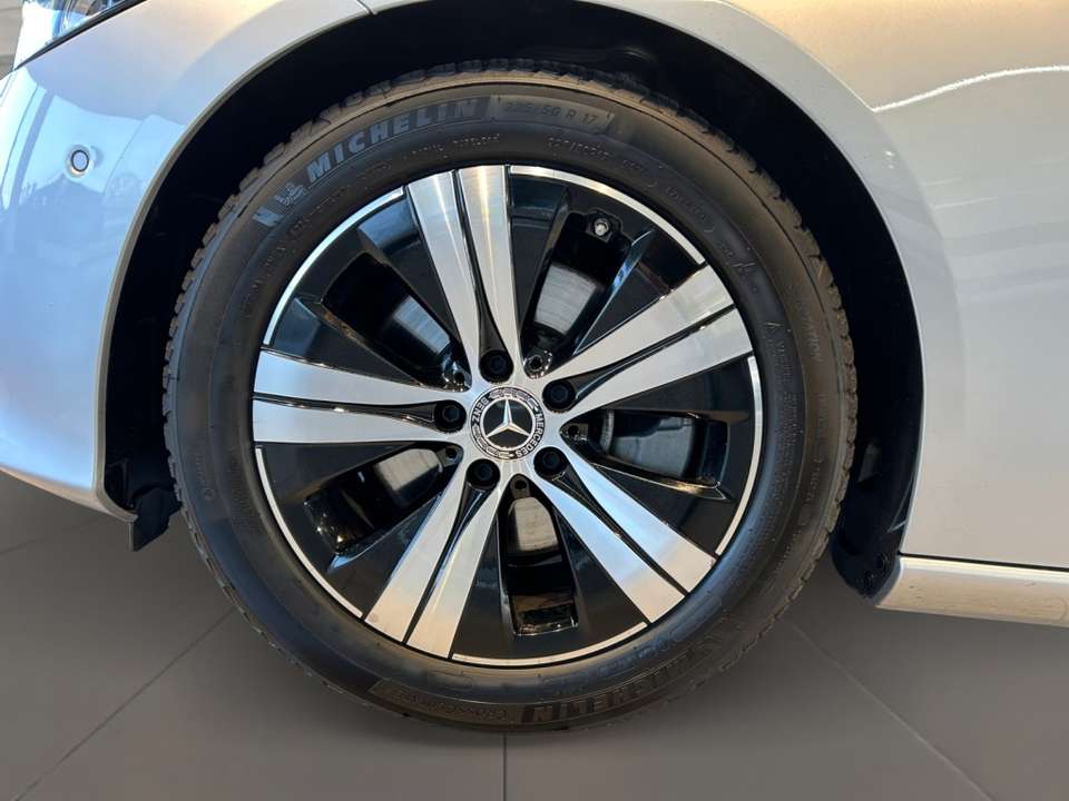 Mercedes-Benz C 200 - Imagem 9