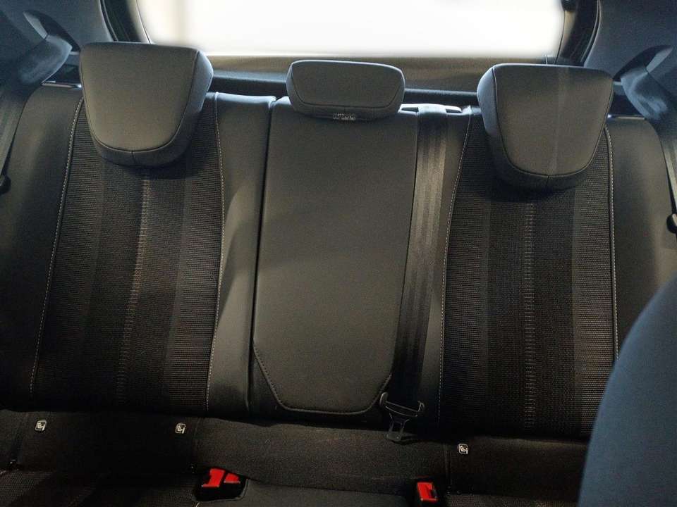 Opel Mokka-E - Imagem 12