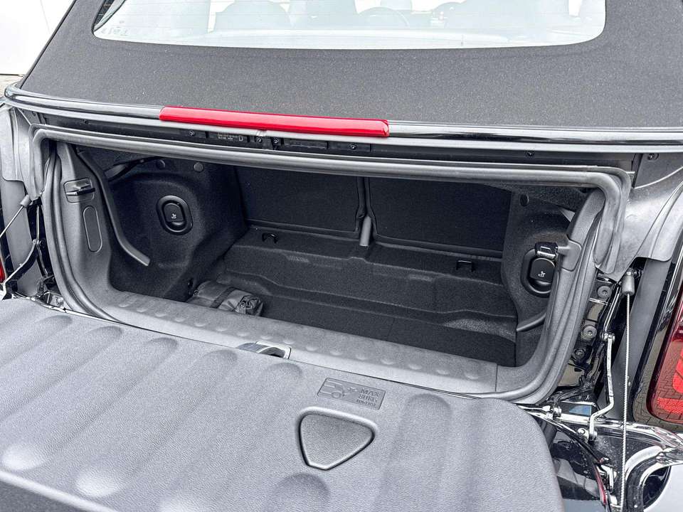 MINI Cooper C Cabrio - Imagem 8