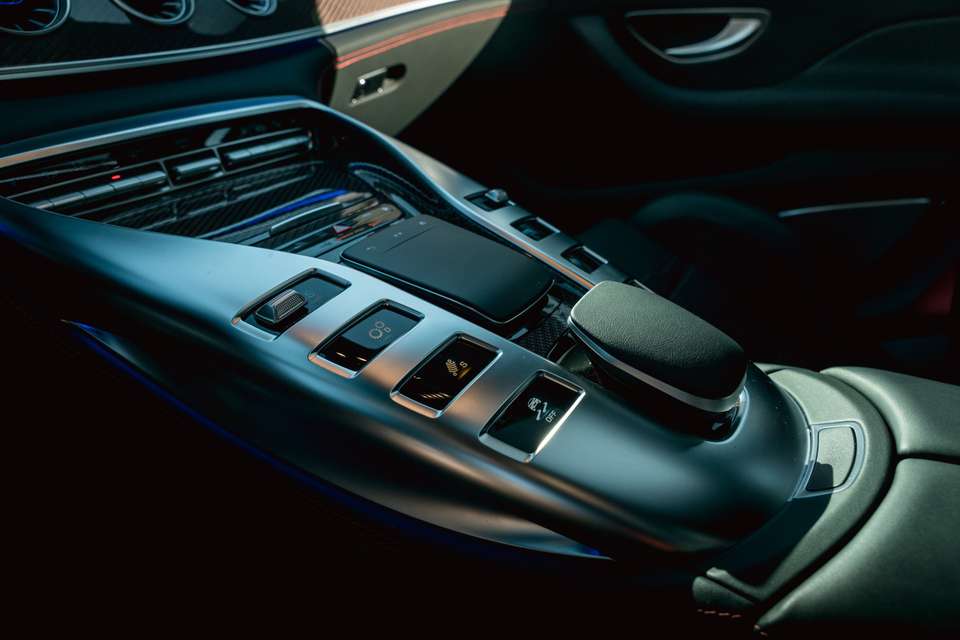 Mercedes-Benz AMG GT - Imagem 12