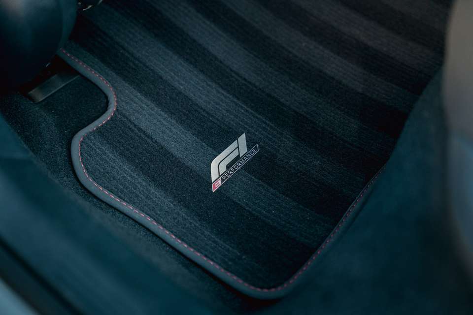 Mercedes-Benz AMG GT - Imagem 13