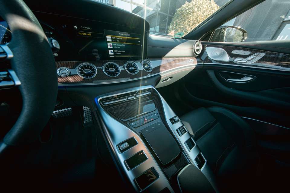 Mercedes-Benz AMG GT - Imagem 15