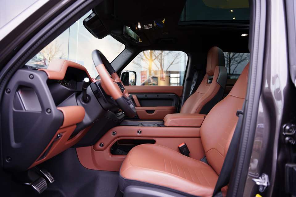 Land Rover Defender - Imagem 5