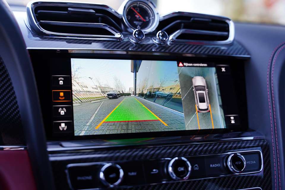 Bentley Bentayga - Imagem 10