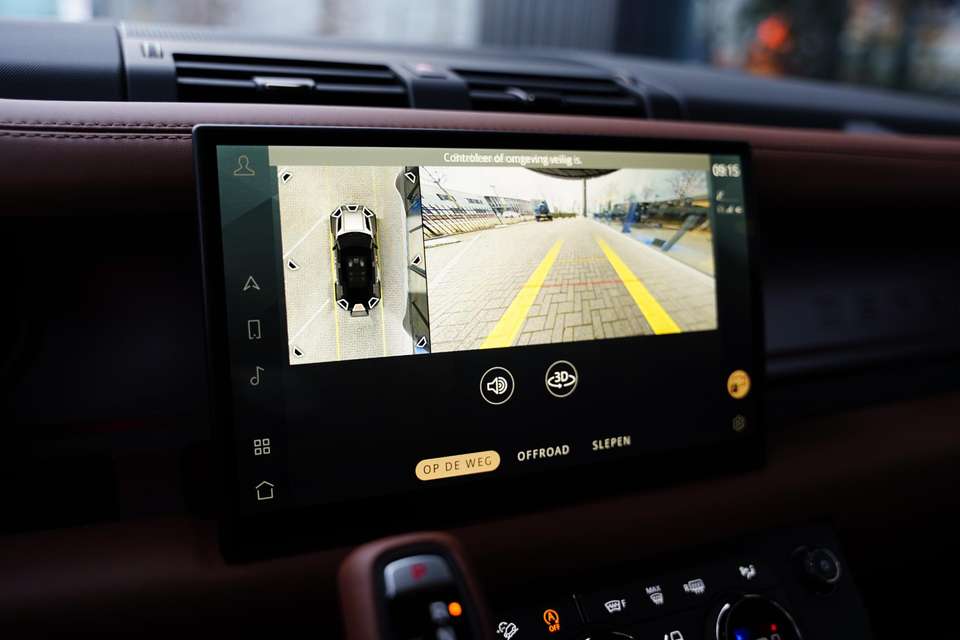 Land Rover Defender - Imagem 11