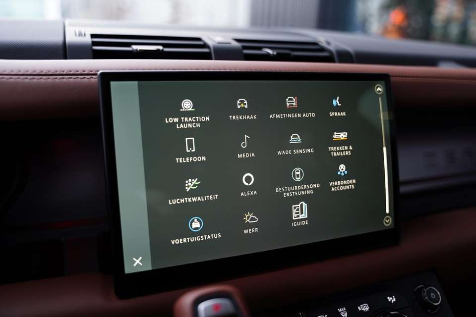 Land Rover Defender - Imagem 14