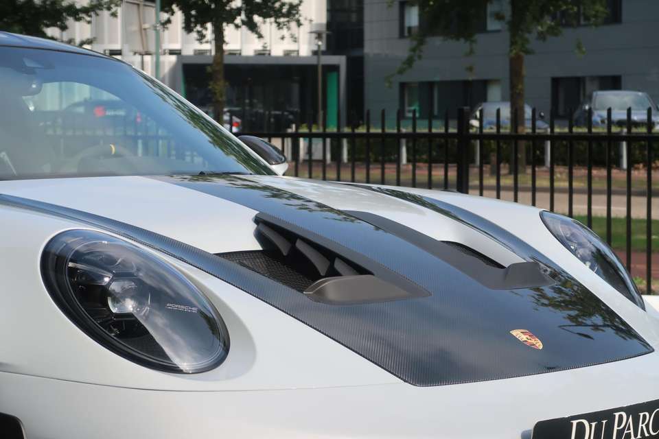 Porsche 992 - Imagem 18