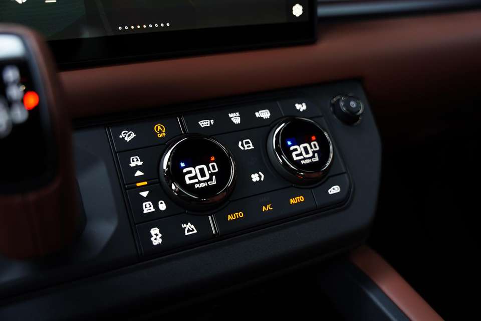 Land Rover Defender - Imagem 19