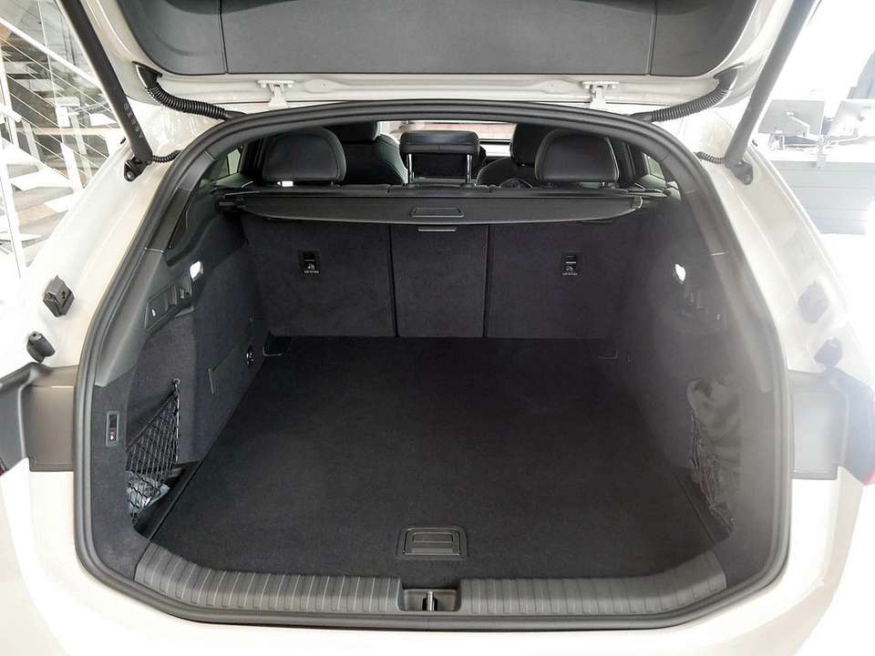 Audi S6 e-tron - Imagem 11