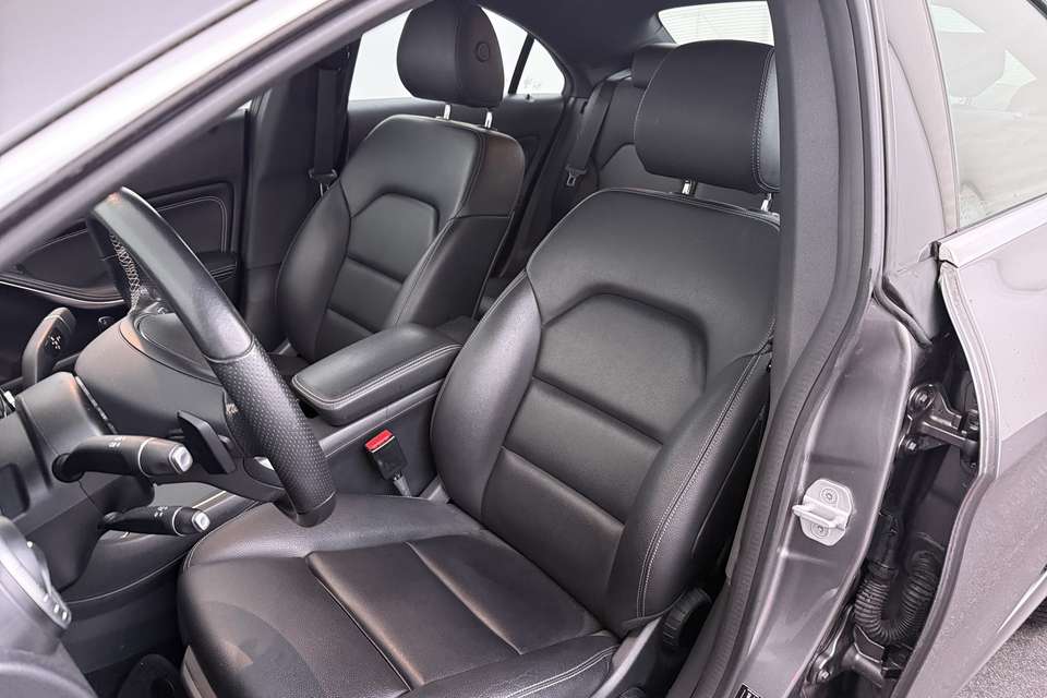 Mercedes-Benz CLA 180 - Imagem 9