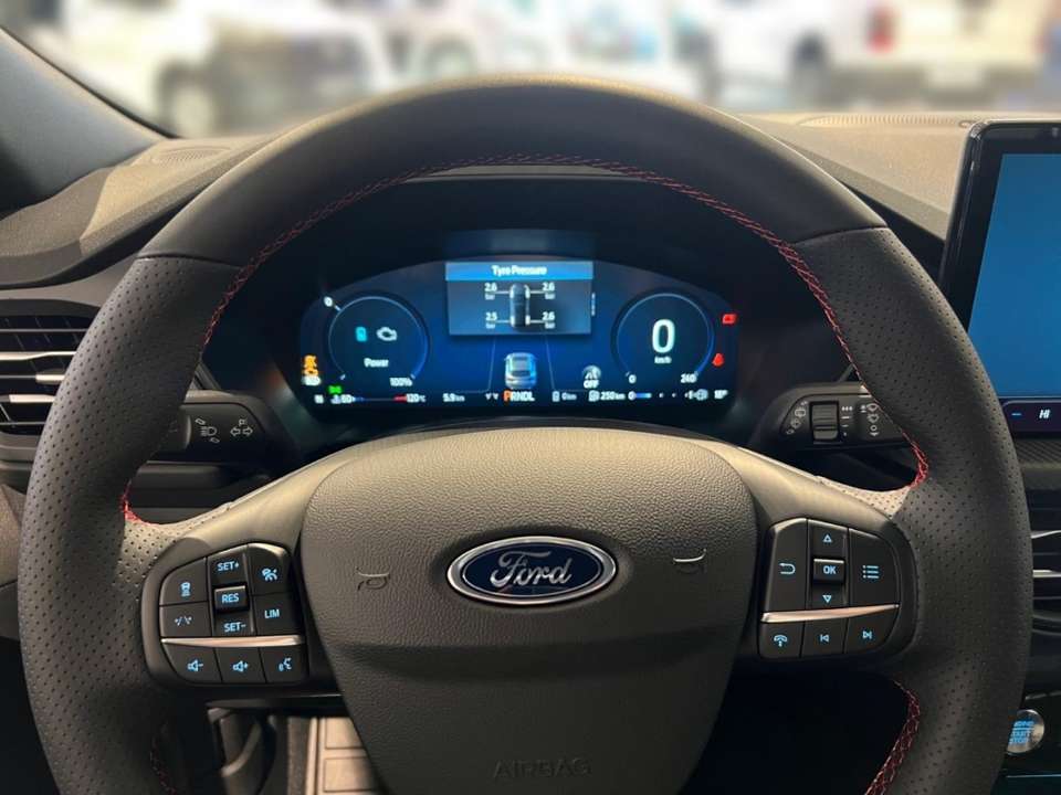 Ford Kuga - Imagem 8