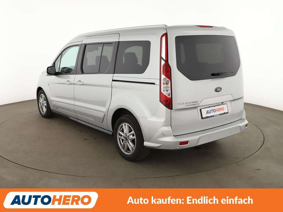 Ford Grand Tourneo - Imagem 4
