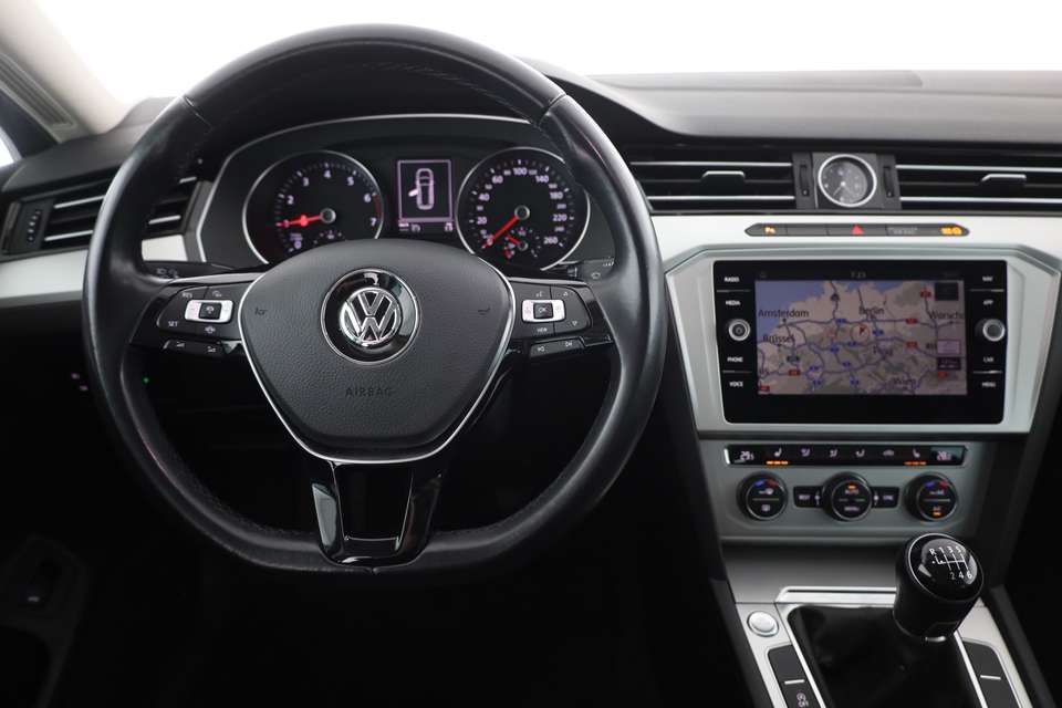 Volkswagen Passat Variant - Imagem 10