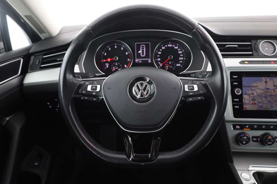 Volkswagen Passat Variant - Imagem 14