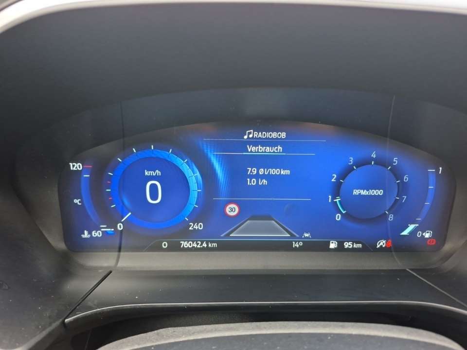 Ford Kuga - Imagem 8