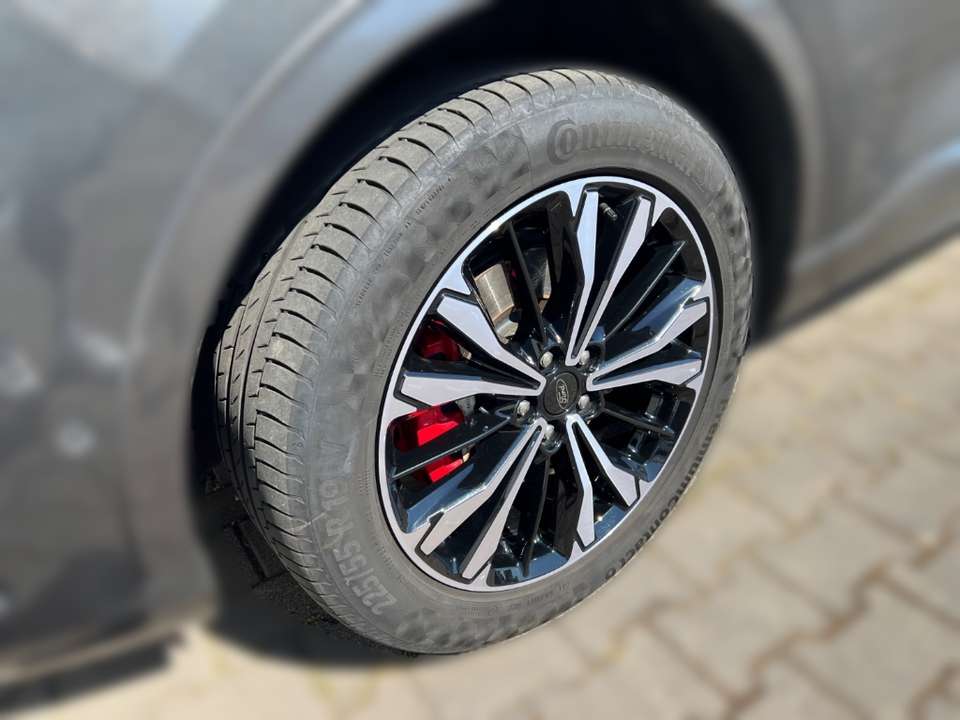 Ford Kuga - Imagem 8