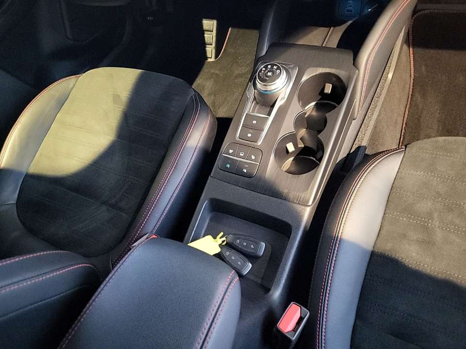 Ford Kuga - Imagem 13