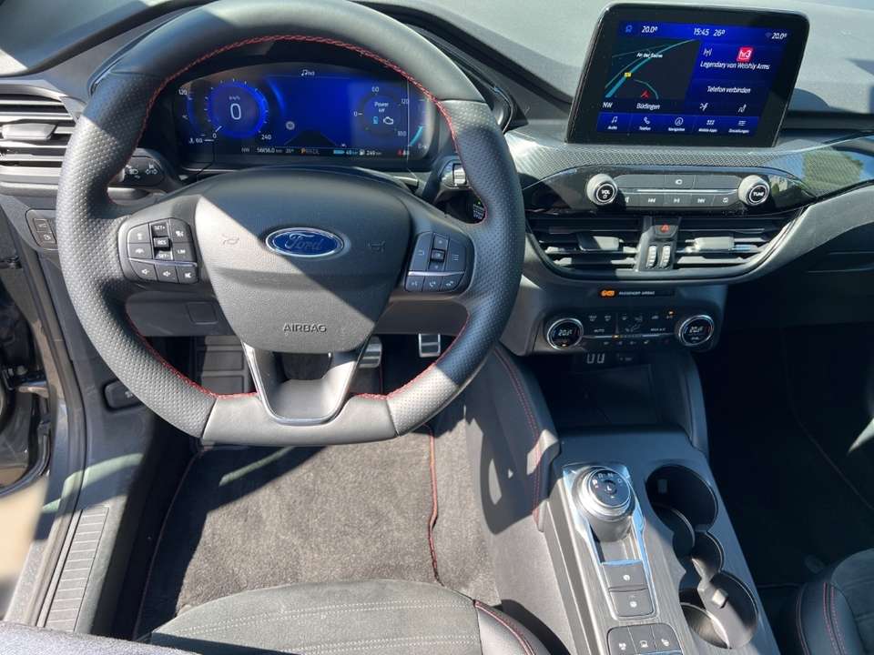 Ford Kuga - Imagem 12