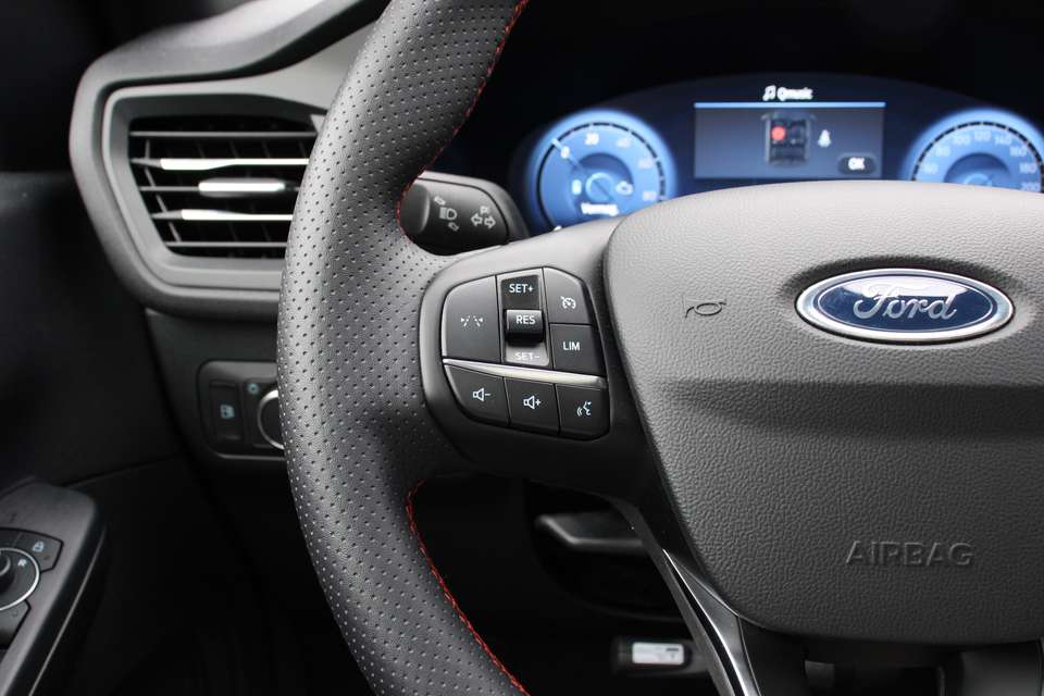 Ford Kuga - Imagem 10