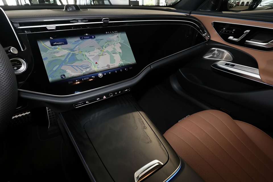 Mercedes-Benz E 220 - Imagem 10