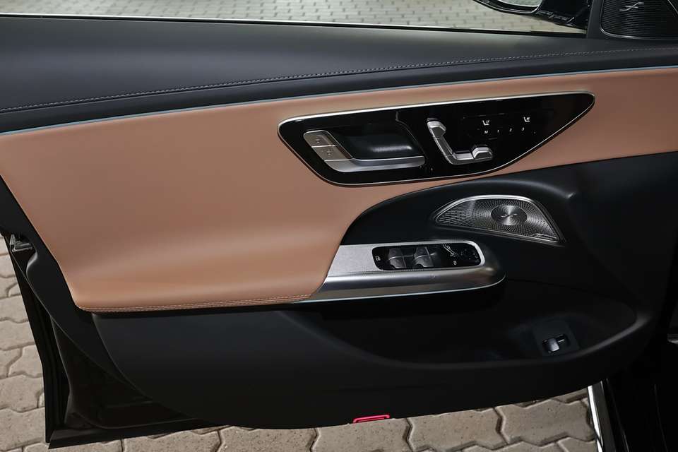 Mercedes-Benz E 220 - Imagem 12