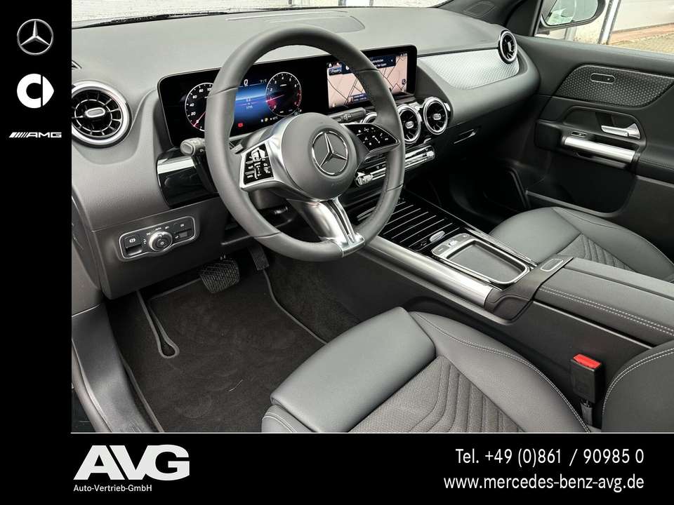 Mercedes-Benz GLA 180 - Imagem 11