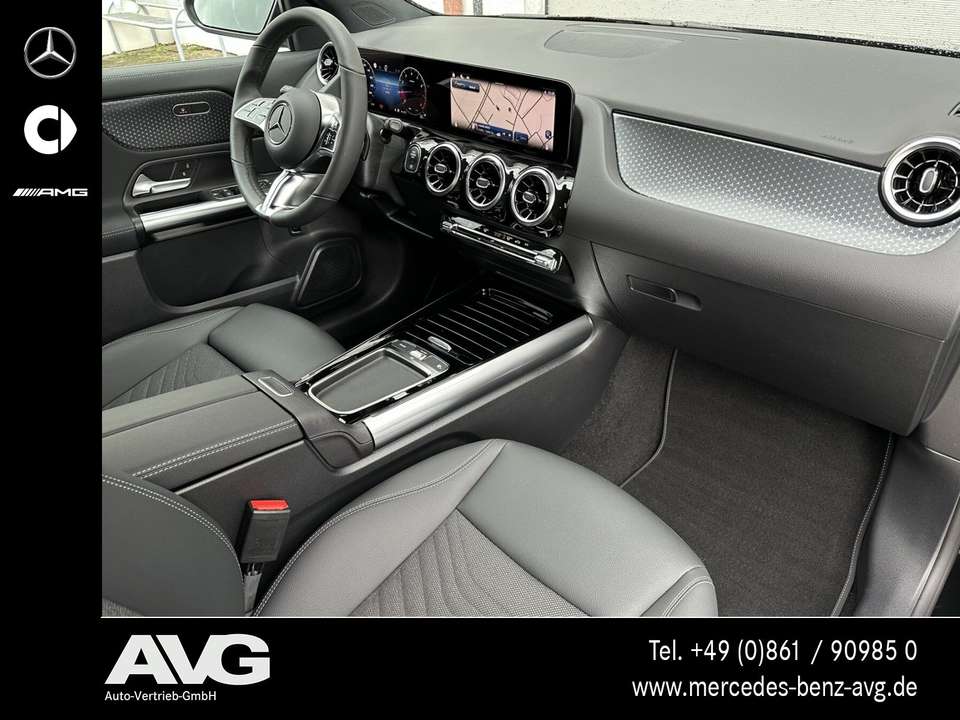 Mercedes-Benz GLA 180 - Imagem 12