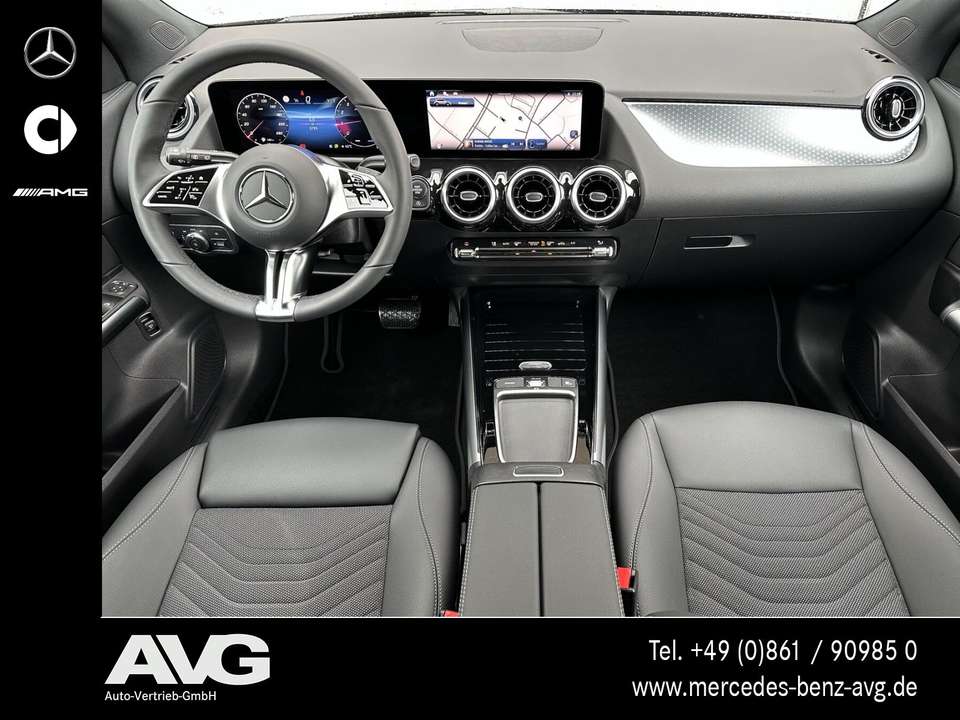 Mercedes-Benz GLA 180 - Imagem 13