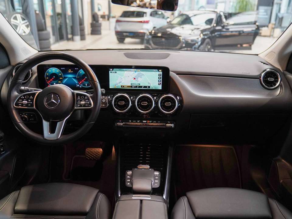 Mercedes-Benz GLA 220 - Imagem 11