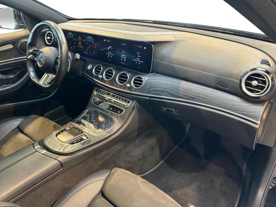 Mercedes-Benz E 220 - Imagem 4