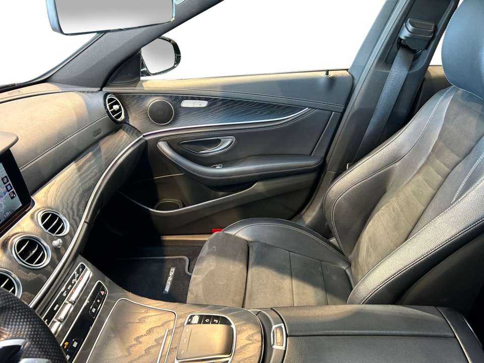 Mercedes-Benz E 220 - Imagem 5