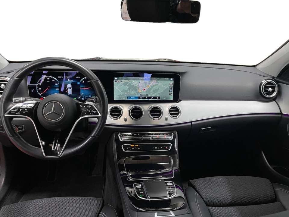 Mercedes-Benz E 220 - Imagem 5