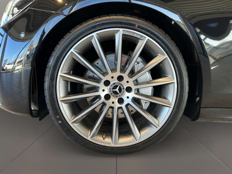 Mercedes-Benz E 220 - Imagem 9