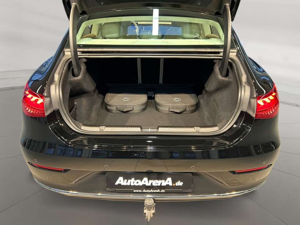 Mercedes-Benz EQE 300 - Imagem 14