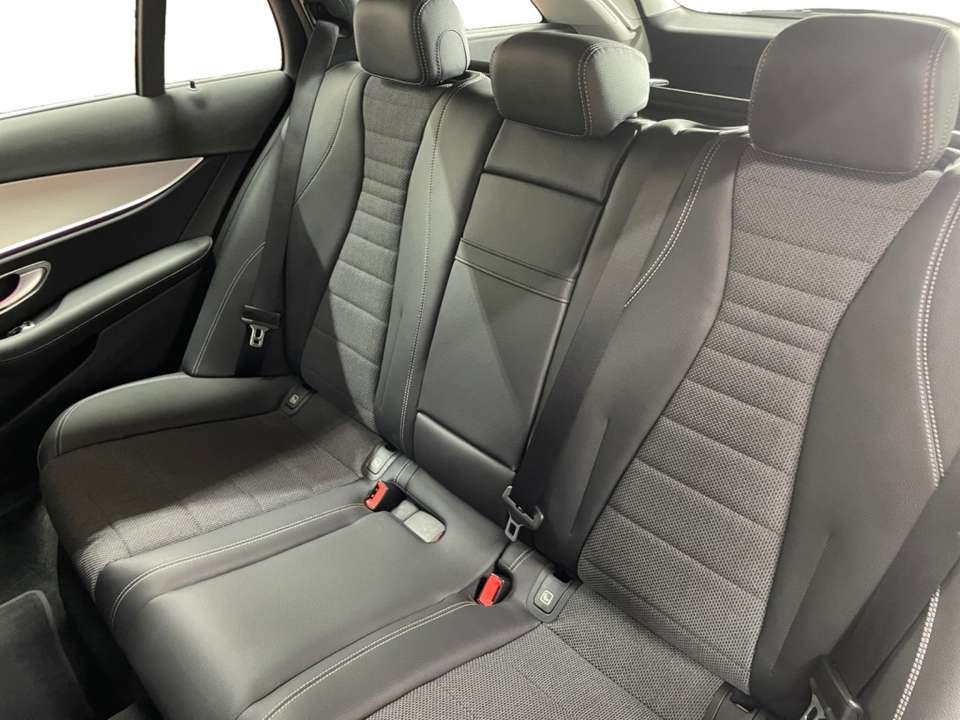 Mercedes-Benz E 220 - Imagem 8